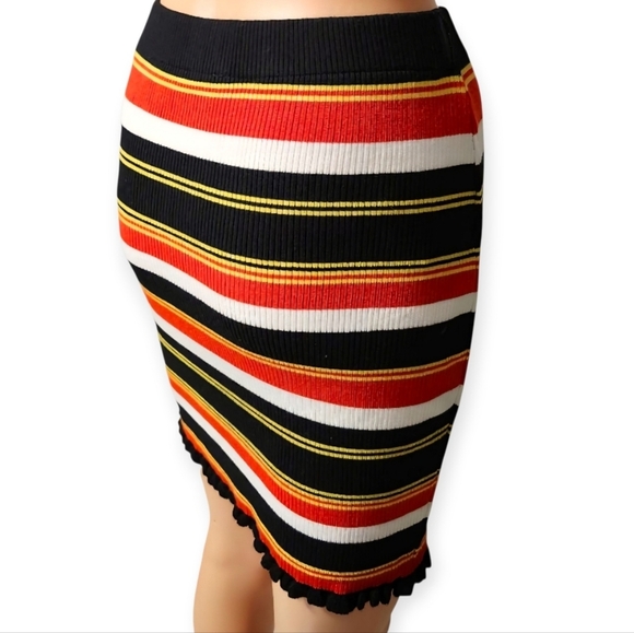 Chic Striped Pencil Skirt LuvLiz in Black, Red, and White - Picture 6 of 8